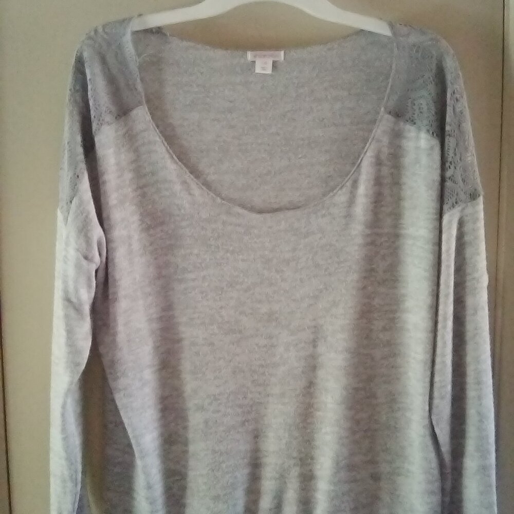 Women's Vintage Xhilaration Gray/White Sweater with Lace Shoulders Large